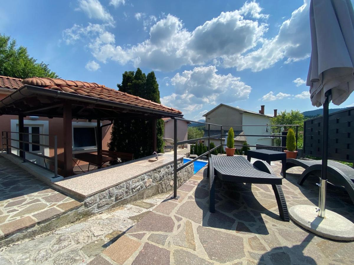 Holiday House Pasjak Sapjane Kültér fotó