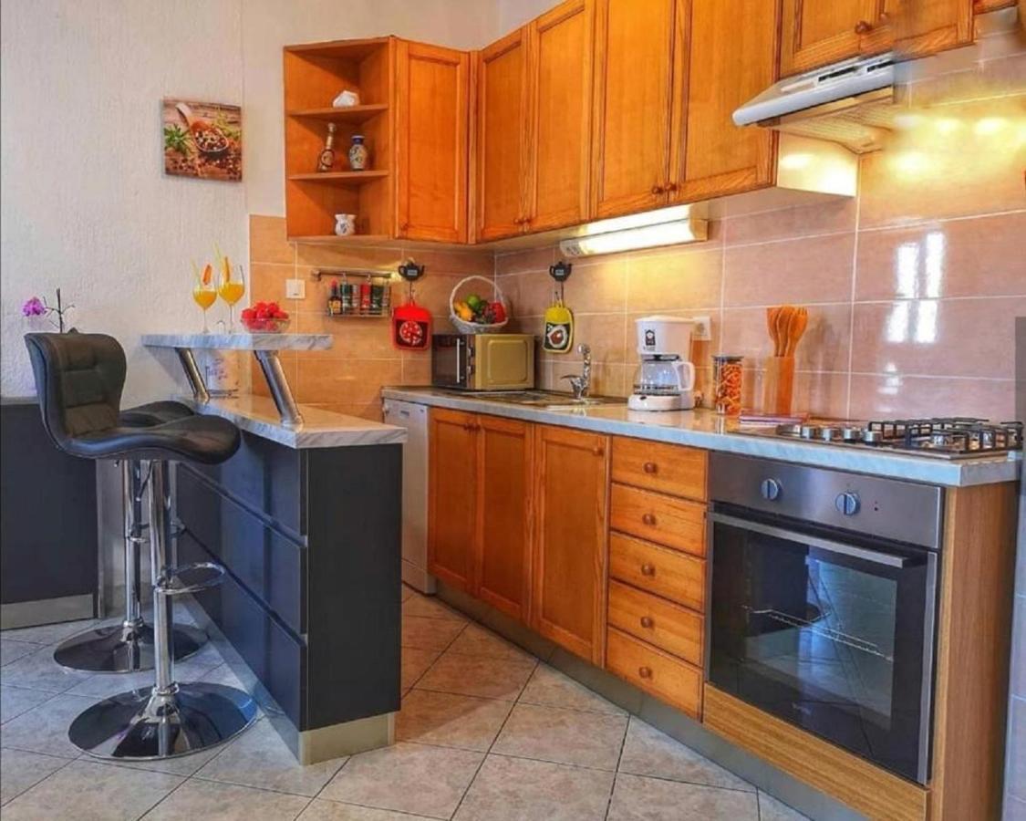 Holiday House Pasjak Sapjane Kültér fotó