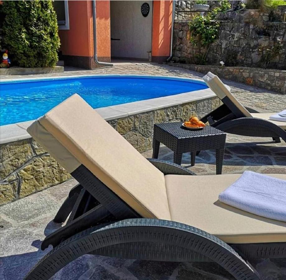 Holiday House Pasjak Sapjane Kültér fotó