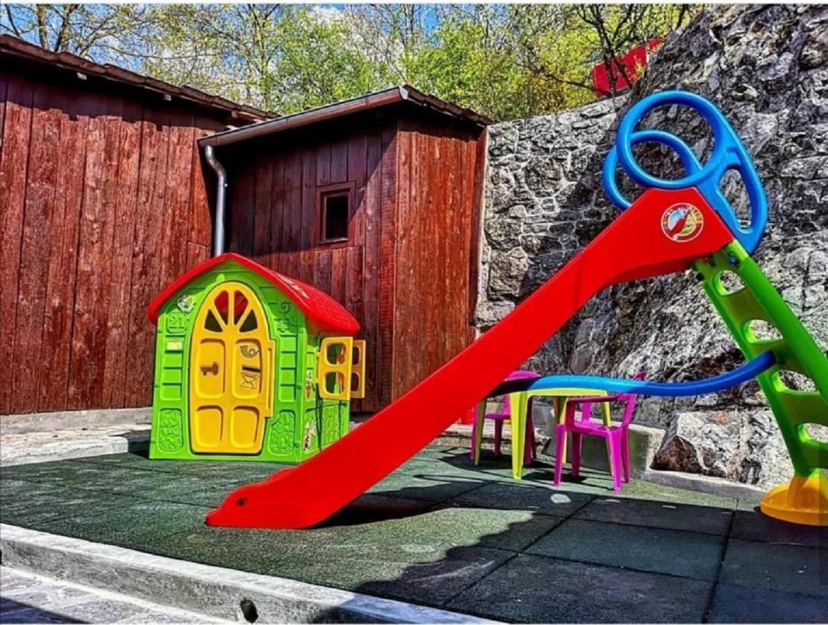 Holiday House Pasjak Sapjane Kültér fotó